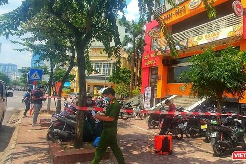 Nhân viên giao pizza mắc COVID-19 ở Hà Nội diễn biến nặng, phải thở máy