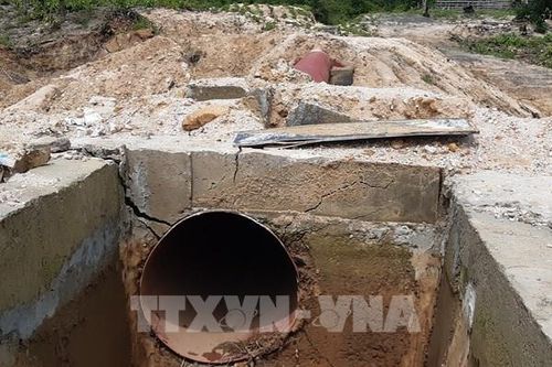 Kiểm tra công trình thủy lợi trăm tỷ chưa nghiệm thu đã hỏng