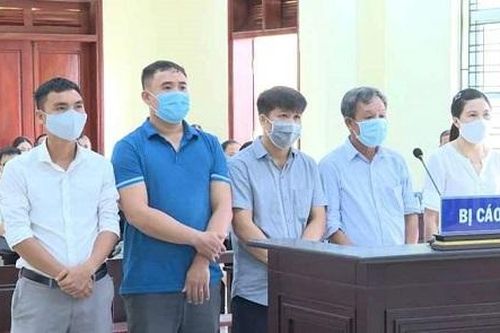 Nguyên cán bộ TP Thanh Hóa chia nhau 15 năm 6 tháng tù