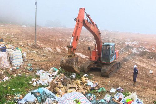 Tiêu hủy gần 220 kg thực phẩm không rõ nguồn gốc
