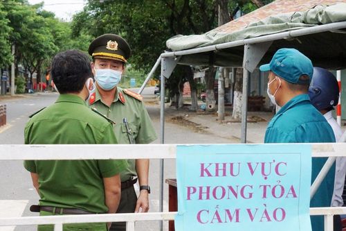 Phó Chủ tịch phường ở Đà Nẵng mắc COVID-19, 36 cán bộ phải cách ly
