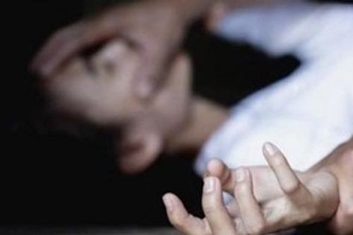 12 năm tù cho lão hàng xóm hiếp dâm bé gái 9 tuổi tại nhà riêng
