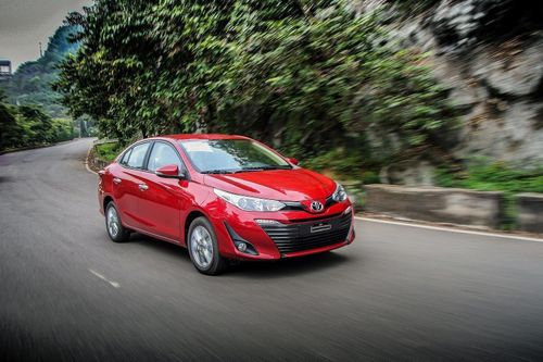 Vios, Accent dẫn đầu phân khúc sedan hạng B, Honda City xuống phong độ