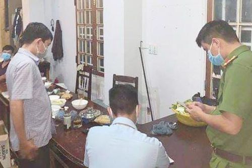 7 người tụ tập ăn nhậu bị phạt 35 triệu