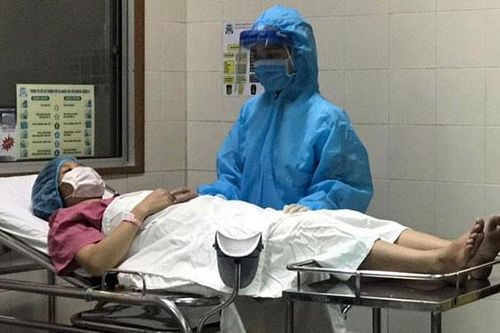 Xét nghiệm sàng lọc sản phụ đến từ vùng dịch