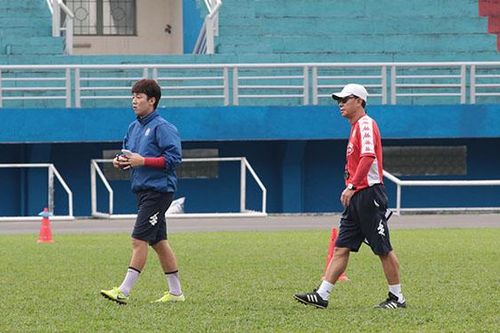 TP.HCM cho HLV Chung Hae Seong làm GĐKT vì ngại sức khỏe