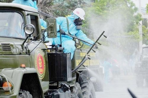 Năm người trong một gia đình nhiễm virus SARS-CoV-2