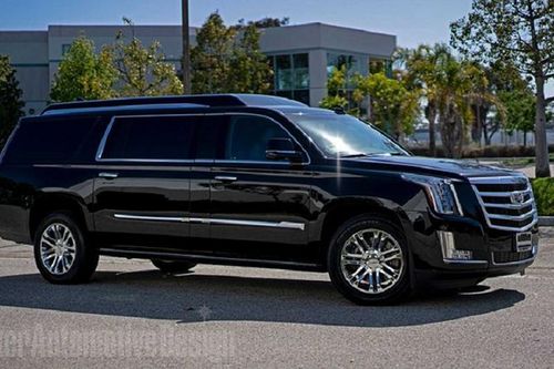 Cadillac Escalade siêu sang của sao 'Ram Bo' bán 8,1 tỷ đồng