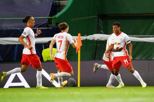 Xác định cặp bán kết đầu tiên của Champions League