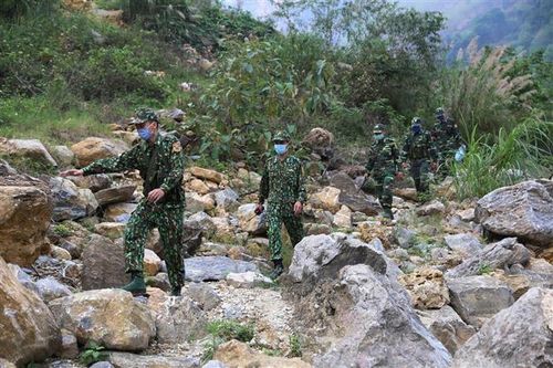 Bắt, khởi tố các đối tượng đưa người nước ngoài vượt biên trái phép