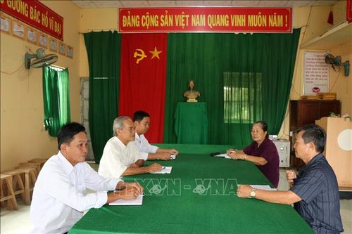 Học tập và làm theo Bác để phục vụ nhân dân tốt hơn