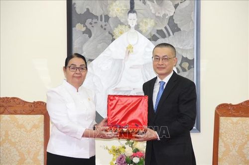 Vương quốc Campuchia truy tặng cố Đại sứ Ngô Điền Huân chương 'Mahasena'