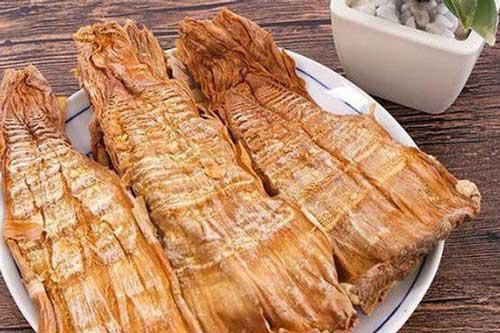 Măng khô nhớ làm các bước sau để khử bớt chất độc và hầm nhanh nhừ