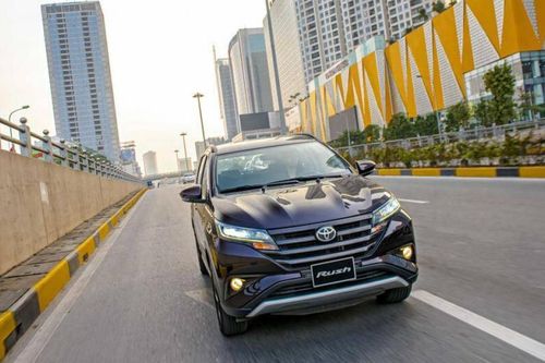 Toyota Rush xác lập vị thế trong phân khúc SUV 7 chỗ, gầm cao