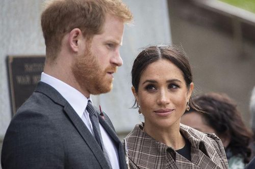 Meghan Markle phải tham gia một vụ bắt cóc dàn dựng trước khi cưới hoàng tử Harry