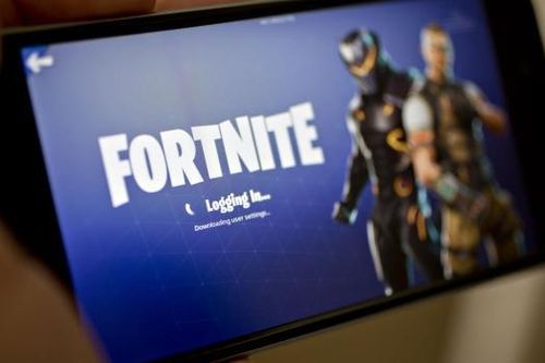 Nóng: Apple thẳng tay gỡ bỏ trò chơi gây sốt Fortnite khỏi App Store