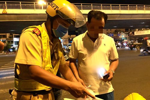 Phạt hơn 1.000 tài xế uống rượu, dùng ma túy khi lái xe