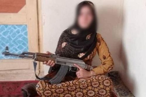Uẩn khúc vụ thiếu nữ dùng AK-47 bắn hạ phiến quân Taliban