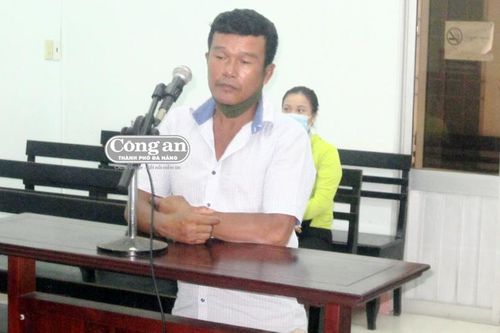 Anh đi tù vì... cứu em!