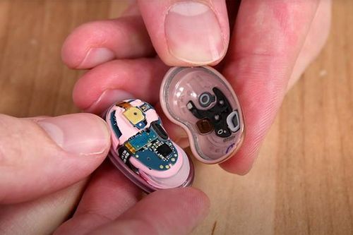 'Tra tấn' Samsung Galaxy Buds Live chấm điểm 'hạt đậu' Samsung