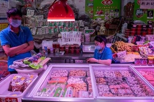 Lo mắc COVID-19, người Trung Quốc 'cảnh giác' với đồ đông lạnh nhập khẩu