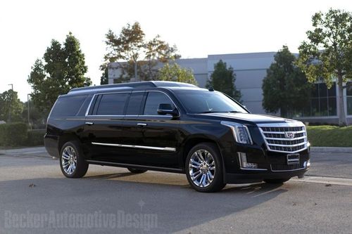Cadillac Escalade ESV được sao phim hành động bán lại với giá 350.000 USD