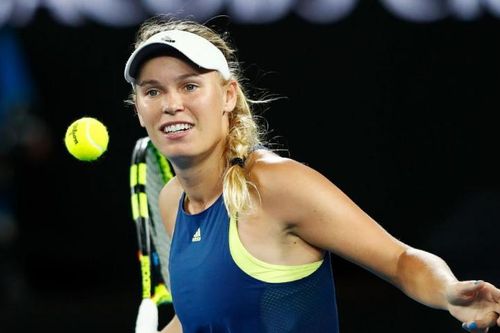 Cựu quần vợt Caroline Wozniacki khoe 'đường cong quyến rũ'