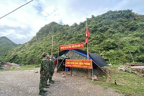 Cán bộ, chiến sĩ Biên phòng tưởng nhớ nguyên Tổng Bí thư Lê Khả Phiêu