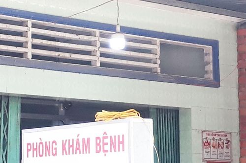 Nữ bác sĩ vờ ngất khi bị cướp khống chế ngay tại phòng khám