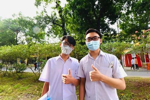 4 bài đọc trong bài kiểm tra tư duy với 4 chủ đề mang 'màu sắc Bách khoa'