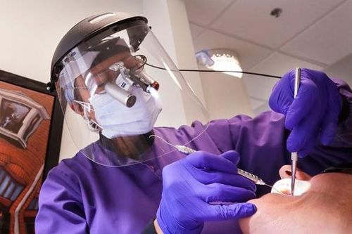 WHO khuyến cáo ngừng khám nha khoa để tránh lây nhiễm Covid-19