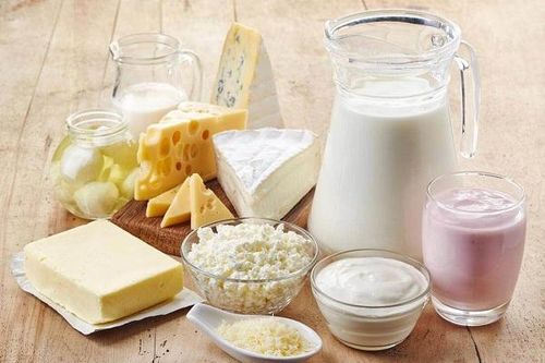 Phụ nữ mang thai tuần đầu tiên cần ăn uống như thế nào?
