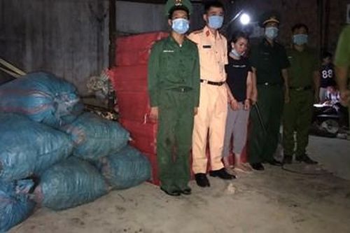 Nữ 9X đào hầm 'bí mật' trong nhà trữ hàng cấm