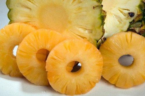 Những điều lưu ý khi ăn dứa để tránh 'khóc thầm'