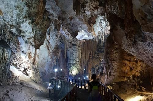 Ngắm vẻ đẹp huyền ảo của động Thiên Đường