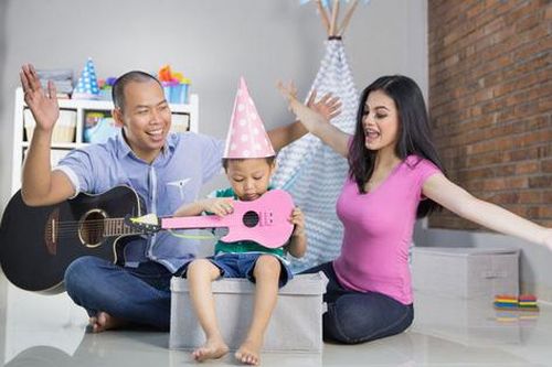 Ghi nhớ 9 câu nói tích cực để con nghe lời
