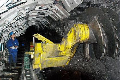 TKV: Tập trung đẩy mạnh cơ giới hóa trong công tác đào lò, chuẩn bị tốt diện sản xuất cho các năm tiếp theo