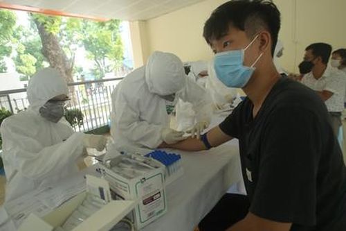 Nam sinh mắc Covid-19 tiếp xúc nhiều bạn học, đi du lịch Sapa và Quảng Ninh