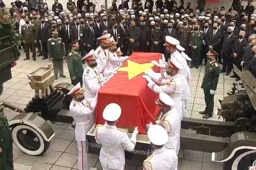 Chùm ảnh: Rưng rưng giây phút tiễn đưa nguyên Tổng Bí thư Lê Khả Phiêu