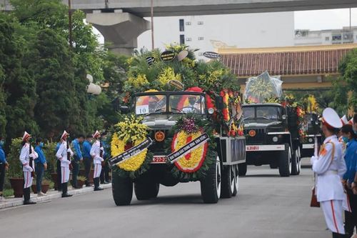 Hành trình cuối cùng tiễn đưa nguyên TBT Lê Khả Phiêu về chốn vĩnh hằng