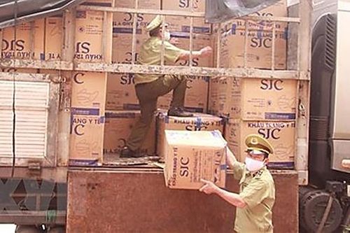 Hà tĩnh: Phát hiện, thu giữ số lượng lớn khẩu trang y tế không có hóa đơn, chứng từ