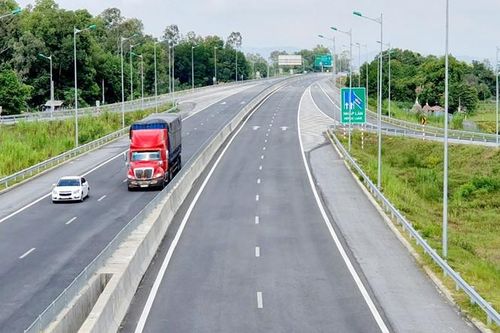 Nhà thầu đổ xô mua hồ sơ 3 dự án thuộc cao tốc Bắc- Nam làm bằng vốn ngân sách