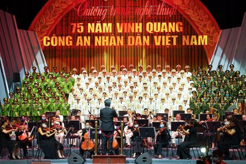 Nhạc trưởng Honna Tetsuji: Vinh dự góp mặt trong chương trình '75 năm vinh quang Công an nhân dân Việt Nam'