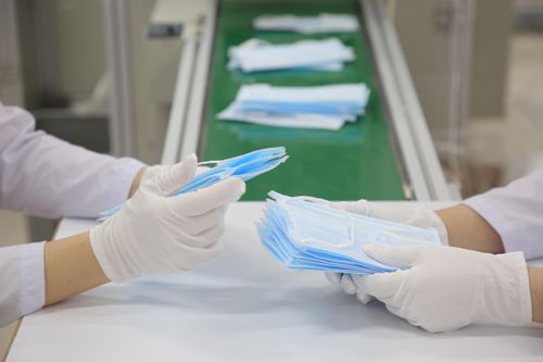Công ty du lịch, lọc nước nhảy sang làm khẩu trang y tế