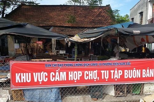 Cấm tụ tập buôn bán tại khu chợ, nơi vợ BN905 từng đến