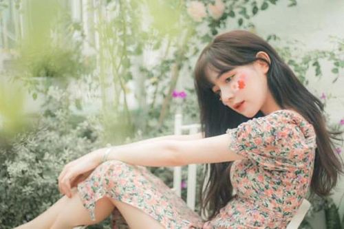 Nữ sinh trường Nhân Văn khoe vẻ đẹp 'cân' mọi hình tượng