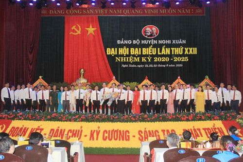 Hà Tĩnh hoàn thành đại hội Đảng bộ cấp huyện và tương đương