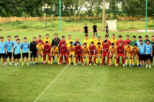 Đội tuyển U22 Việt Nam chính thức tập trung với số lượng kỷ lục