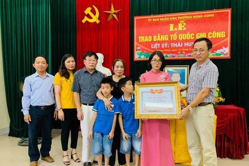 Hai cán bộ giao thông bị nước lũ cuốn trôi khi làm nhiệm vụ được công nhận liệt sĩ