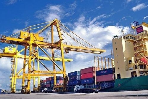 Thặng dư thương mại 7 tháng đầu năm tăng mạnh lên 8,4 tỷ USD